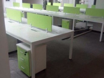 北京辦公空間優(yōu)化指南 定制隔斷辦公桌、工位卡座與一站式采購策略